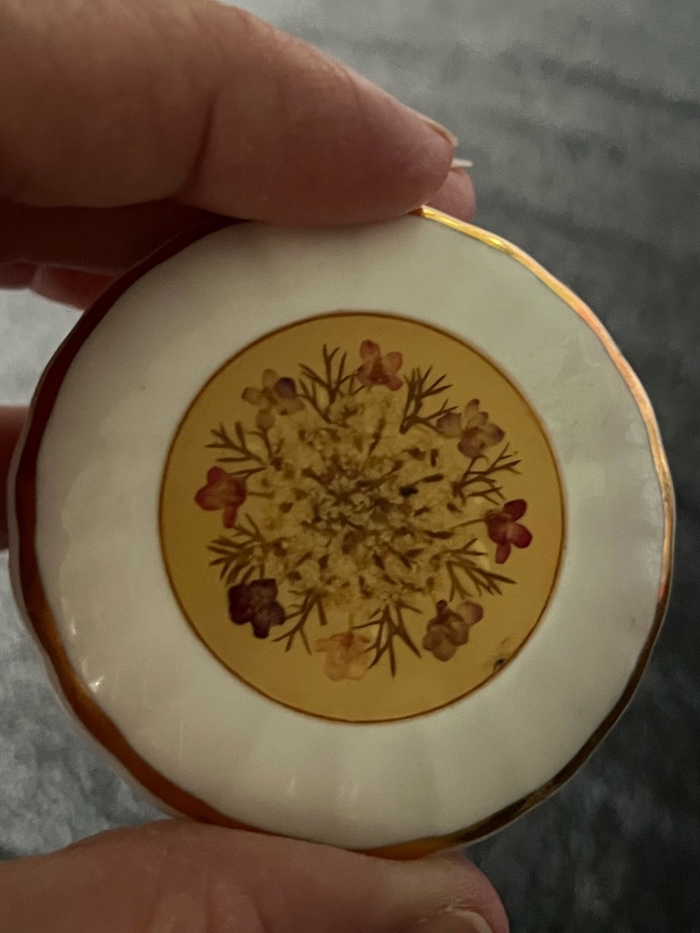 Vintage English Country Garden Floral Ceramic Trinket Box Gold Trim